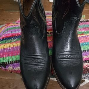 Ariat ankle boots. Womens 9b.  Nwot leather